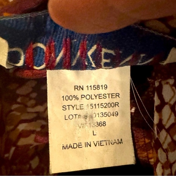 Donnekenny Timeless Elegance button down Blouse women size large - Picture 7 of 8